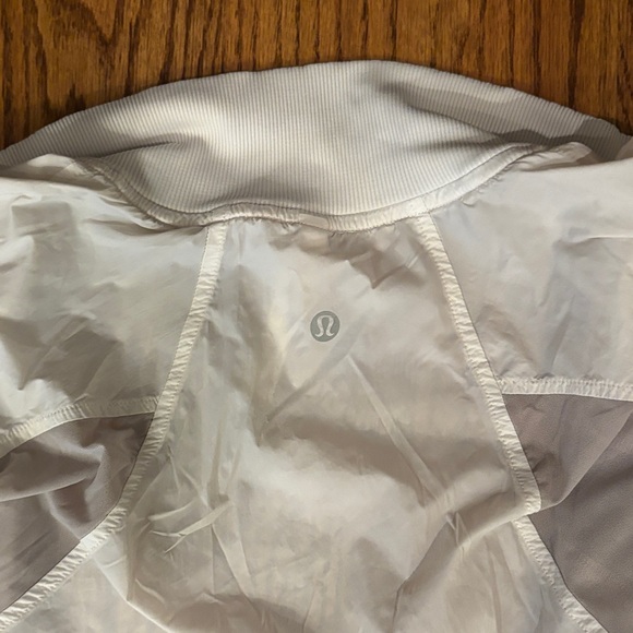 Women's Light Gray Lululemon Lightweight Jacket - Picture 3 of 3